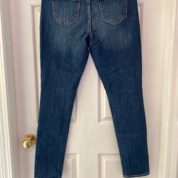 Old navy jeans - Picture 3 of 3